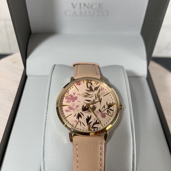 NIB Vince Camuto  FLORAL-PRINT LEATHER-BAND WATCH Water Resistance - Picture 3 of 4